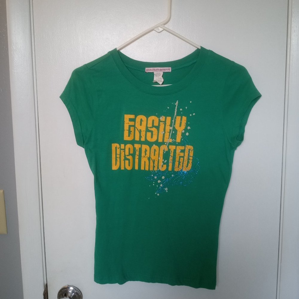 APPROPRIATE BEHAVIOR T-SHIRT SAYS "EASILY DISTRACTED"  SIZE LARGE